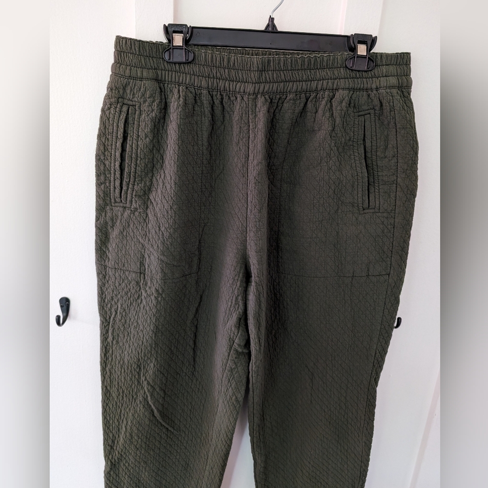 Madewell Pull-On High-Rise Tapered Pants in Diamond Jacquard - Picture 6 of 11